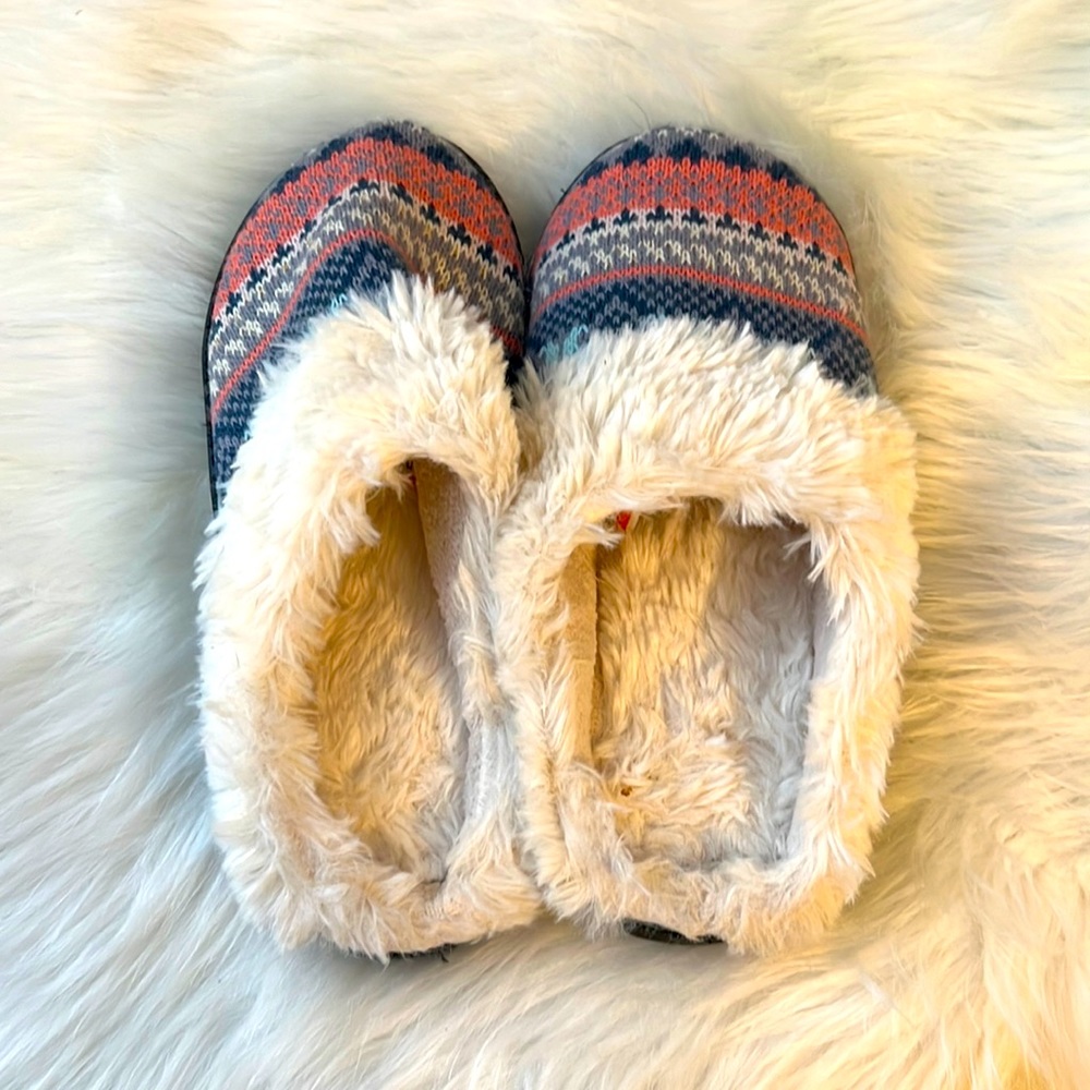 Medium furry house slippers with hard sole